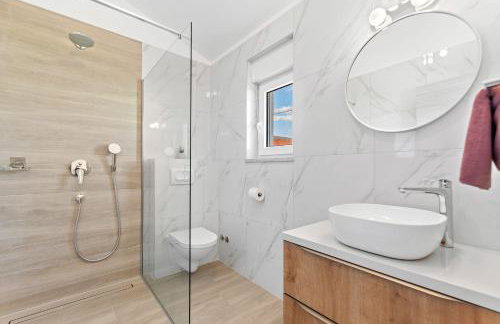 Villa mit Privatpool, Ping-Pong, BBQ - Foto 18