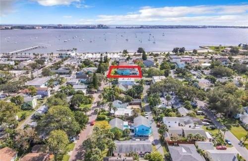 Lovely vacation home 1 block from beach & downtown Gulfport - Foto 11