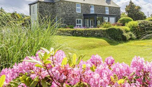 Beautiful family home, sea views, large garden - Foto 1