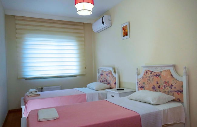 Zenofon Residence - Photo 5