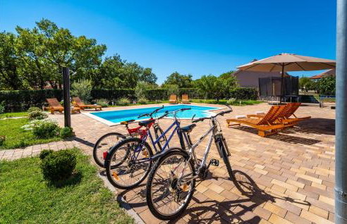 Four-Bedroom Holiday Home In Suhovare - Foto 12