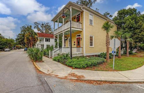 Gallery 1897 - Photo 33