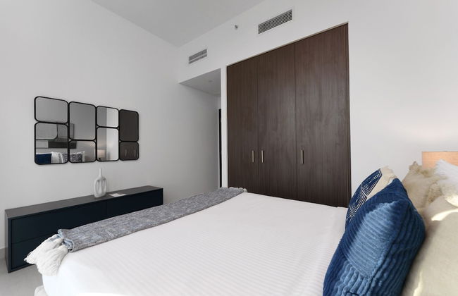 Maison Privee - Luxury Apt with Burj Khalifa Vw & Direct Mall Access - Photo 10