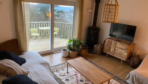 Cliffside 3 Bedroom House with Sea Views - Foto 3