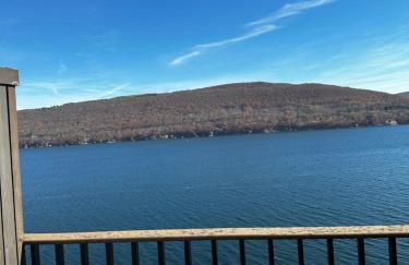 Lakeside Condo with plenty of amenities close to Bristol Mountain - permit - 2024-0018 - Foto 17