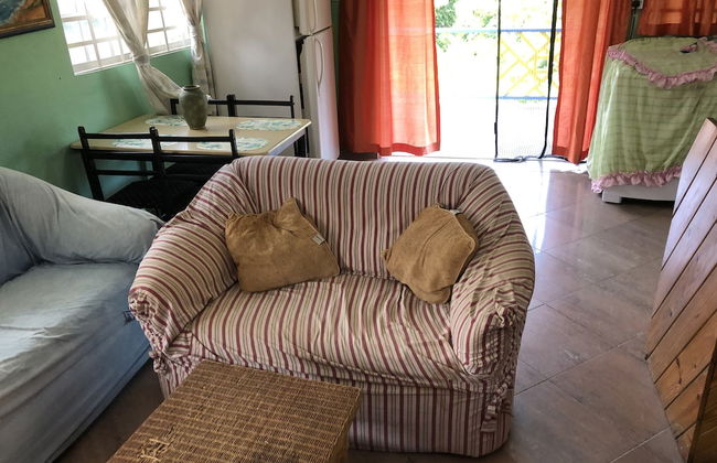 Coco Mango Suites - Photo 47