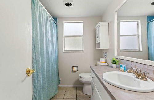 Gulf Coast Getaway Pool Mini Putt Fenced Yard - Foto 20