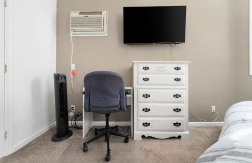 Cozy 1 bdr/1br near downtown - Photo 16