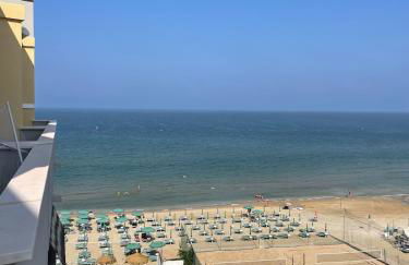 Apartament Mare e Sole z basenem i przy plaży - Foto 10