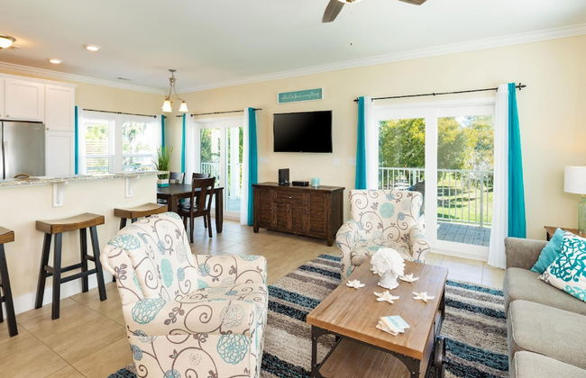 1 Beautiful 4 Bed 3 Bath Pool Home w Free Dock - Foto 5