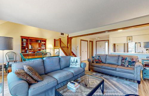 Saltbox 12F - Photo 1