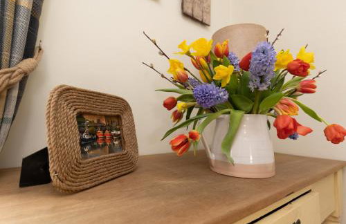 Church Cottage by Coast & Country Stays - Foto 9