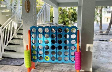 Waterfront Luxury Home With Pool And Boat Dock 3 Bedroom Home by RedAwning - Foto 67