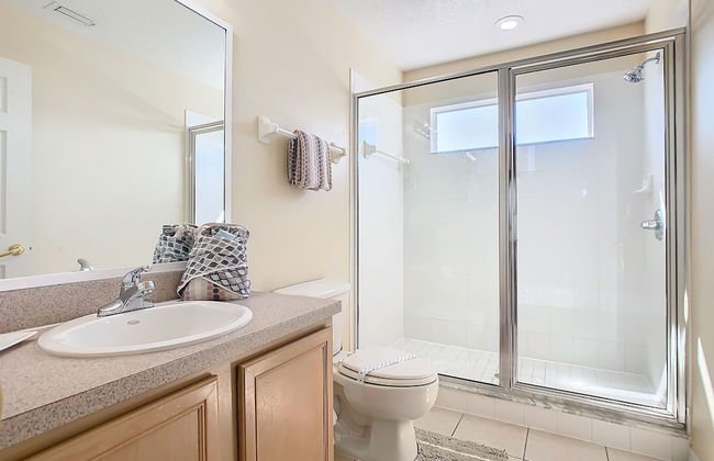 Elegant 5BR Home w Private Pool Spa Near Disney - Foto 35