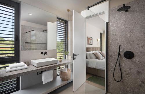 Brand NEW villa S58 with HEATED pool - Foto 16