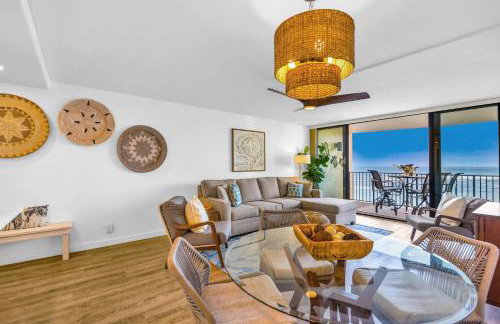 Oceanfront Modern Coastal Remodel - Serene Sunsets & Relaxation on Large Lanai - Foto 17