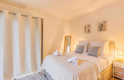 Parking privatif gratuit I Paris, Tram 9mim I RER C15min - Foto 1