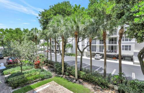 Coastal Condo Deerfield Beach Retreat 3 bed 2 bath - Photo 50