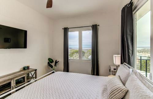 Lake Buchanan Retreat w/Hot-Tub - Foto 3