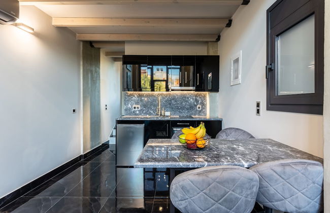 Ventiri Lofts - Luxury Duplex w Private Garden - Foto 5