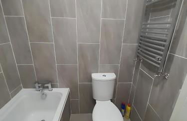 Contemporary and Spacious Home - Foto 23