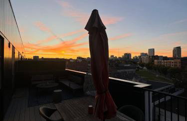 Muse- Morgan Wallen Speakeasy and Giant Balcony - Foto 49