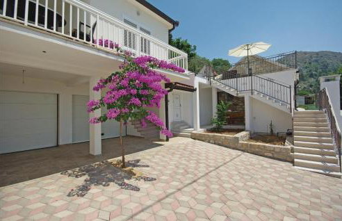 Four-Bedroom Holiday Home In Veliki Prolog - Foto 12