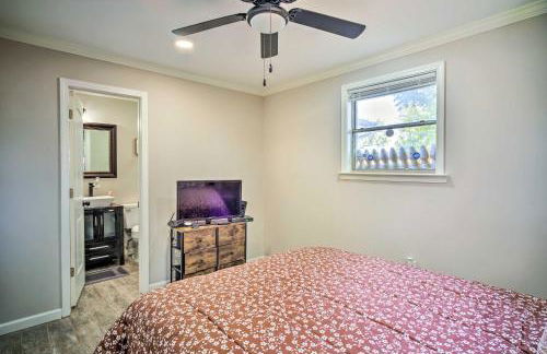 Blue Cottage in the Bayou with Private Yard! - Foto 15