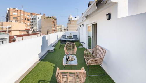 Travel Habitat - Ático Centro - Photo 2