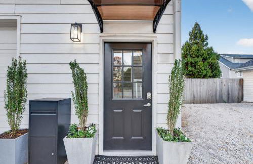 Cozy 1BR Retreat Sleeps 2 Near Downtown & NC State - Foto 33