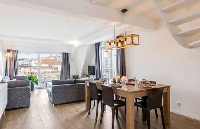 Spacious Duplex Apartment in the Center of Knokke - Photo 7