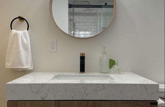 Cottage Street Downtown New Apartment - Photo 14