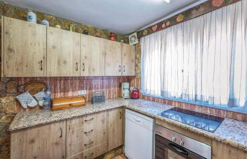 Lovely Home In Vidreres With Kitchen - Foto 18