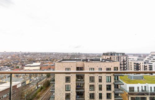 Modern New 2BR wViews & Balcony in Wandsworth - Foto 33