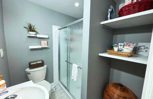 Perfect full private first floor home with convenient amenities - Foto 16