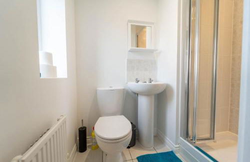 Modern Luxury 2 Bed Didcot Home with Free Parking - Foto 20