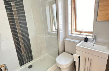 Spacious 4BR 4BA gated townhouse with balconies, Central JQ - Foto 20