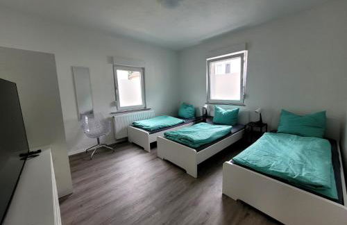 Fischer Apartment 1 - moderne Monteurs- & Ferienwohnung mit 2 Schlafzimmern - neu renoviert mit großer privater Terrasse - Foto 20