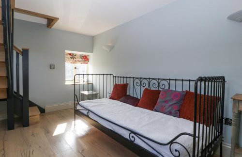 White Haywood Barn - Photo 25