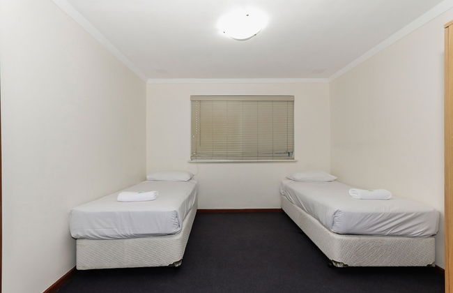 Burswood Lodge Apartments - Photo 5