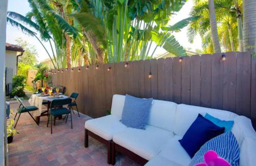 Elegant 4BR Home Guest House Private Yard - Foto 55