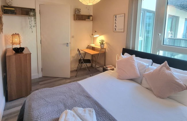 2-bed 2-bath Greenwich Apartment with balcony & lift - Foto 17