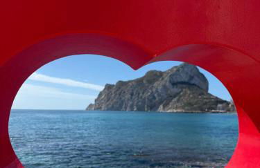 Paraíso Familiar en Marisol Park Bungalow con Piscina, Tenis y Parking - Foto 13