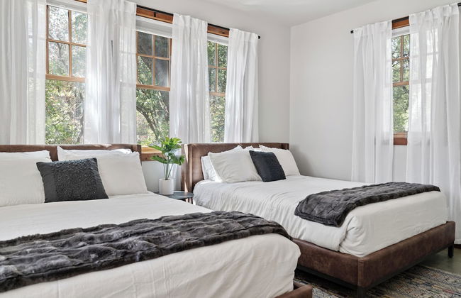 Urban Cowboy Villas - Heart of 704 - Foto 3