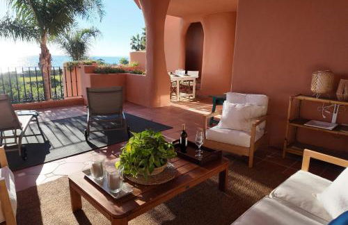 Exclusive 1 line Beach Apartment in Marbella with Panoramic Views - Foto 5