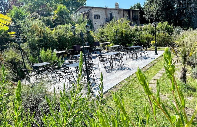 Spoleto Poolside - apt Sleeps 4 on Beautiful Campus - 1 km max Spoleto Central - Photo 42