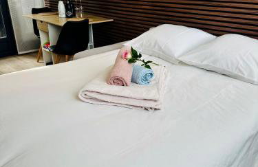 Studio romantique avec jacuzzi privé - aperçu mer - terrasse - parking gratuit - Photo 13