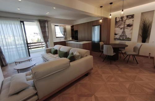 NYC Rafina Harbor Luxury Apartment - Foto 1