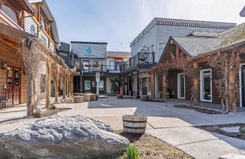 The Electric Bungalow - Photo 28