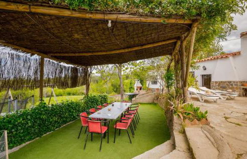 Awesome Home In Cortegana With Wifi - Foto 2